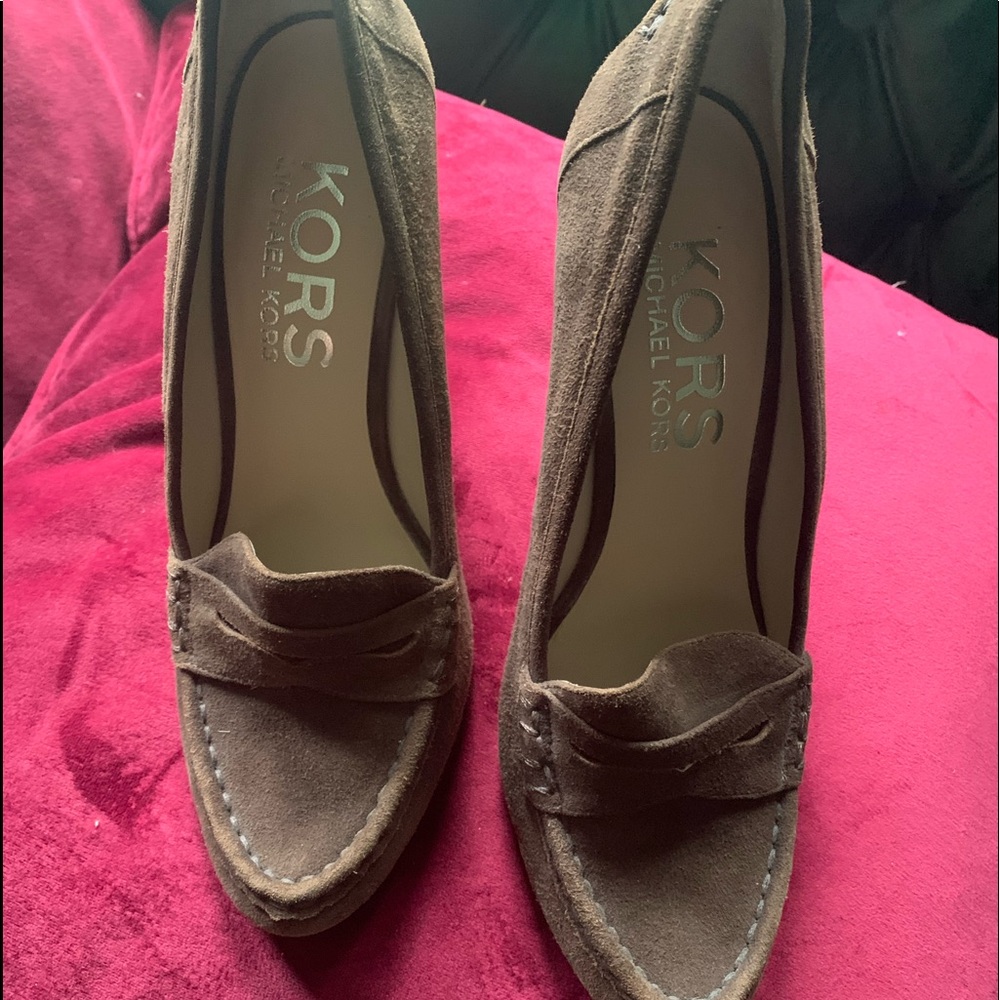 MICHAEL KORS beautiful brown wedges